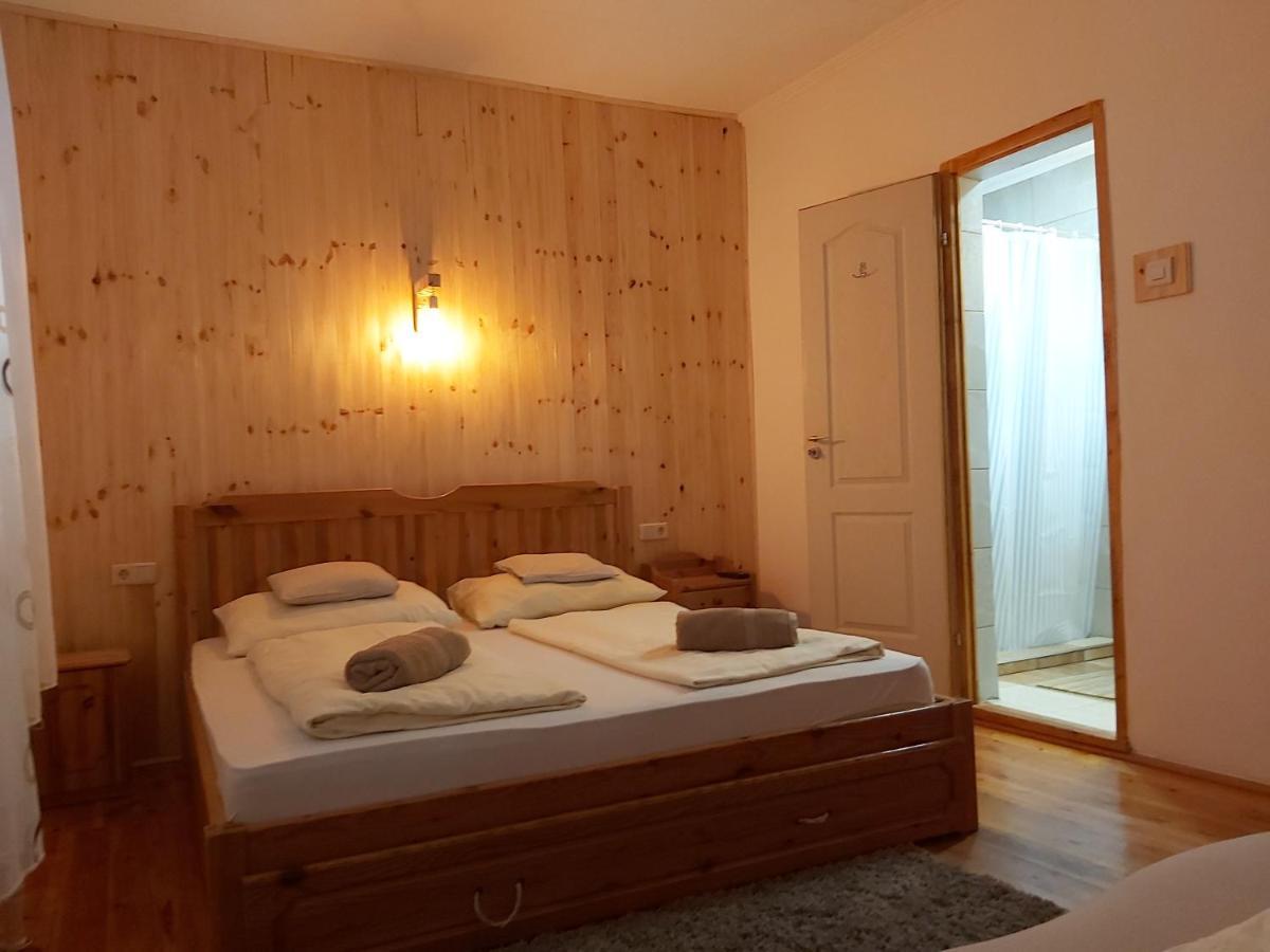 Fenyőfa vendégház Szilvásvárad Esterno foto