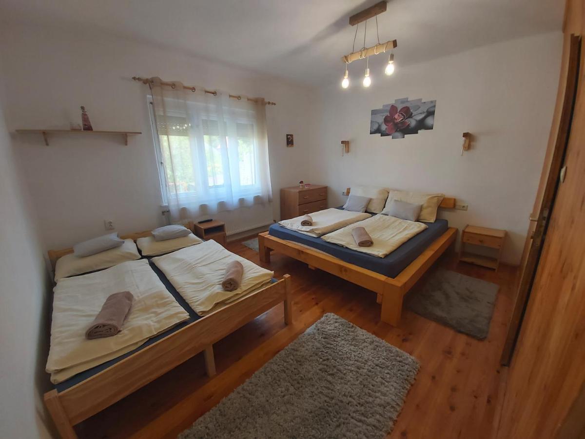 Fenyőfa vendégház Szilvásvárad Esterno foto