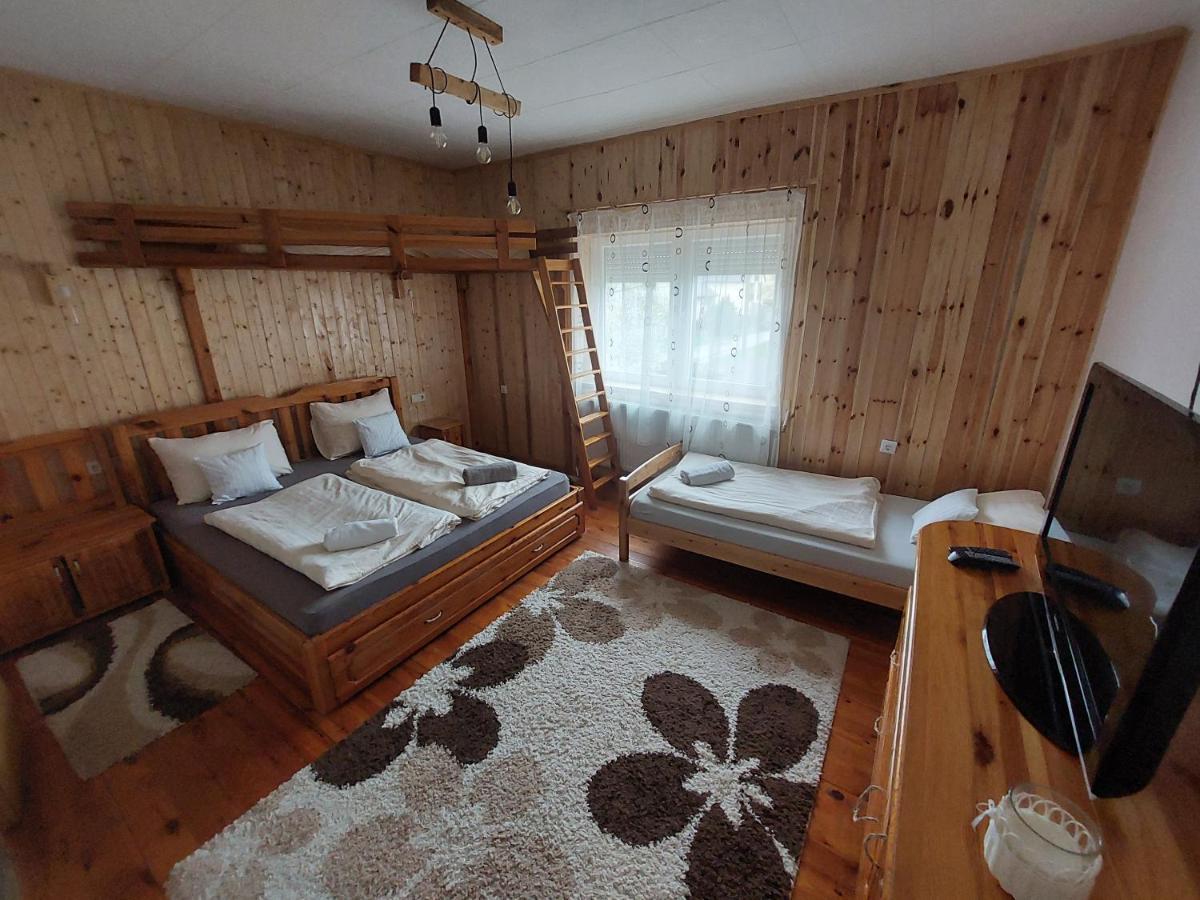 Fenyőfa vendégház Szilvásvárad Esterno foto